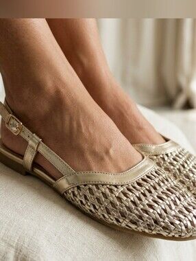 Italian Shoemakers Metallic Woven Slingback Flats in Gold 40